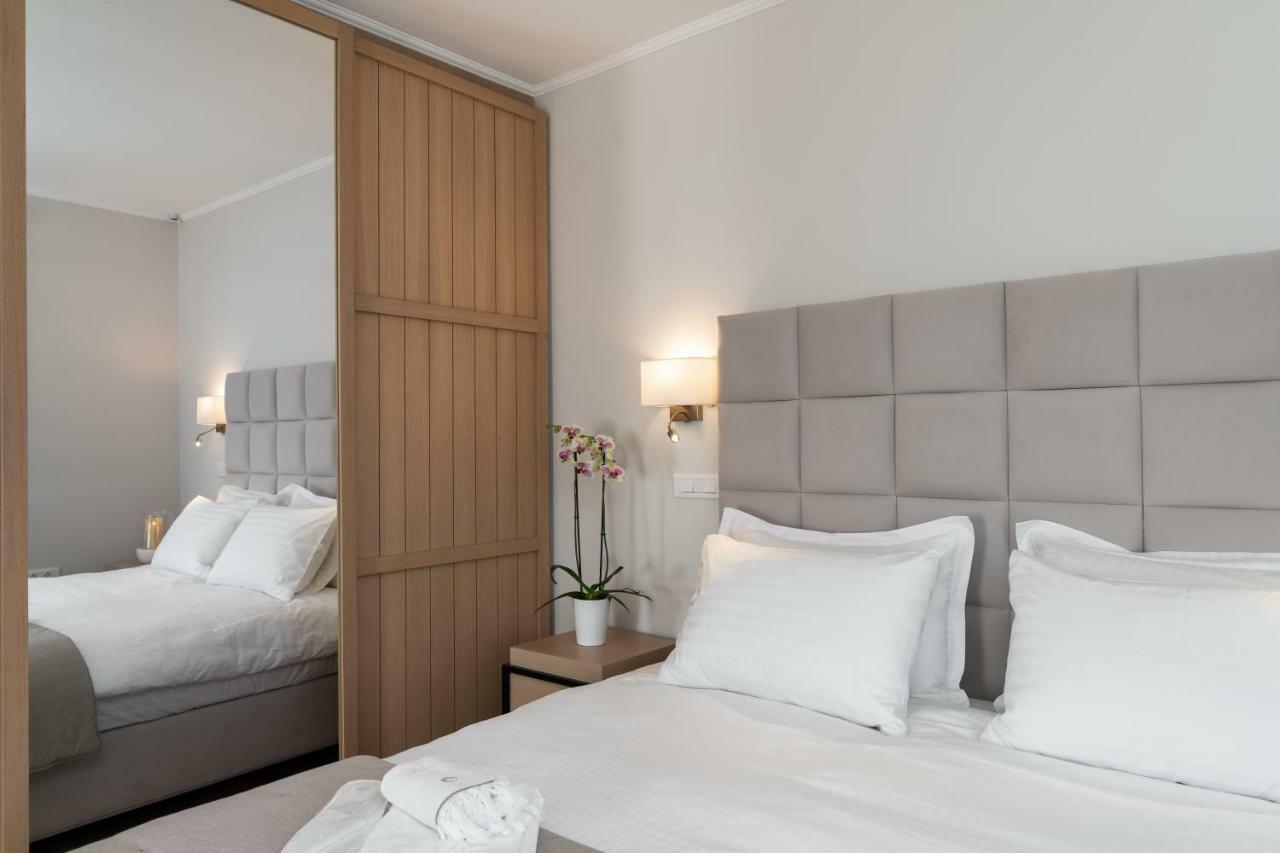 Porto Vecchio Luxury Suites Spetses Town Bagian luar foto
