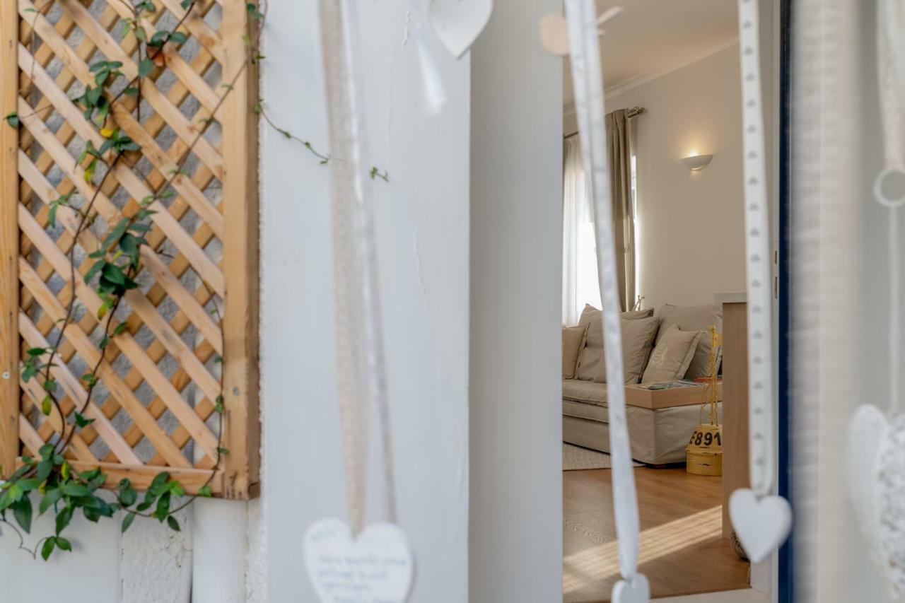 Porto Vecchio Luxury Suites Spetses Town Bagian luar foto