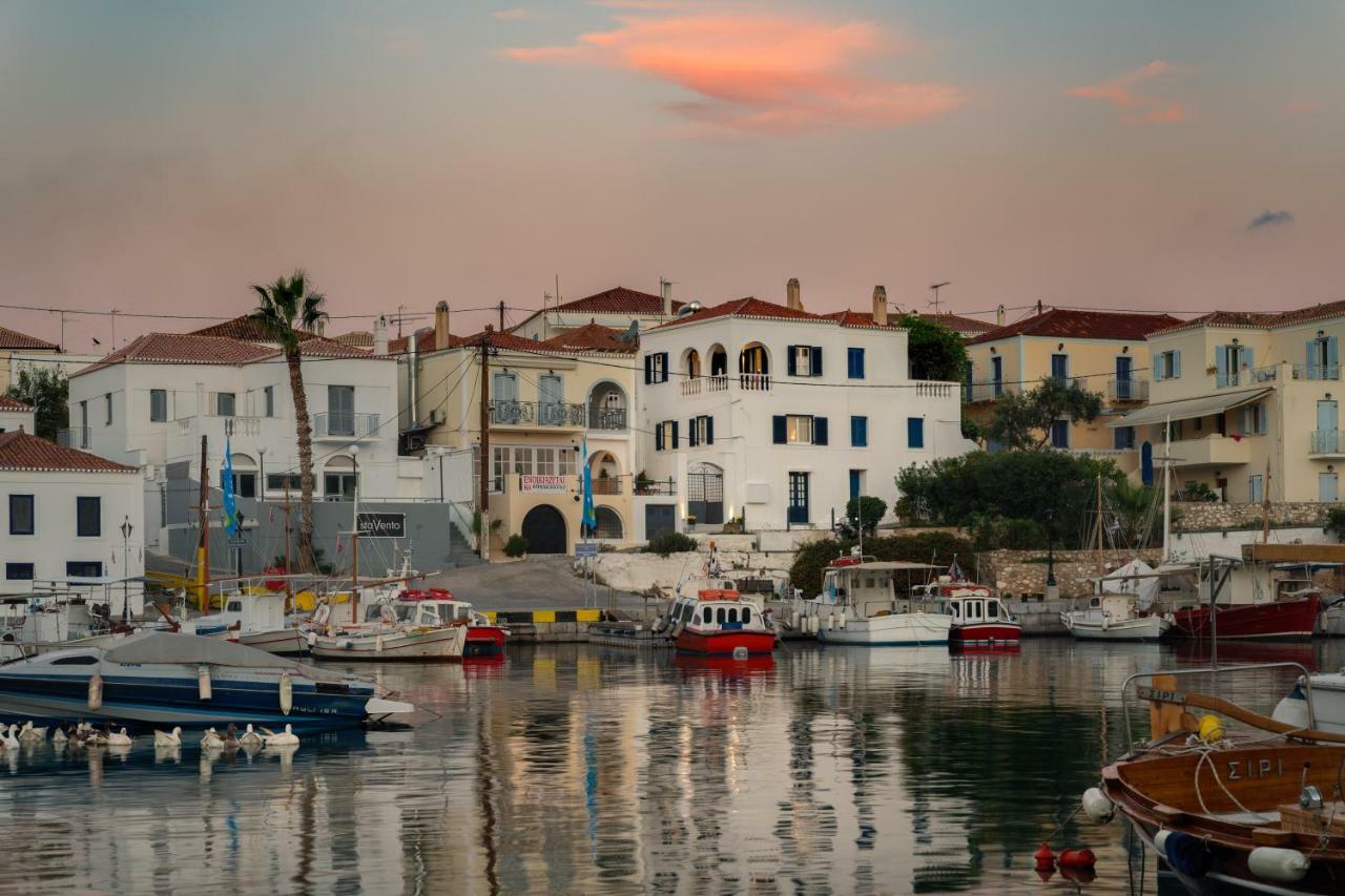 Porto Vecchio Luxury Suites Spetses Town Bagian luar foto
