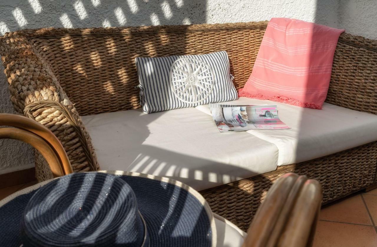 Porto Vecchio Luxury Suites Spetses Town Bagian luar foto