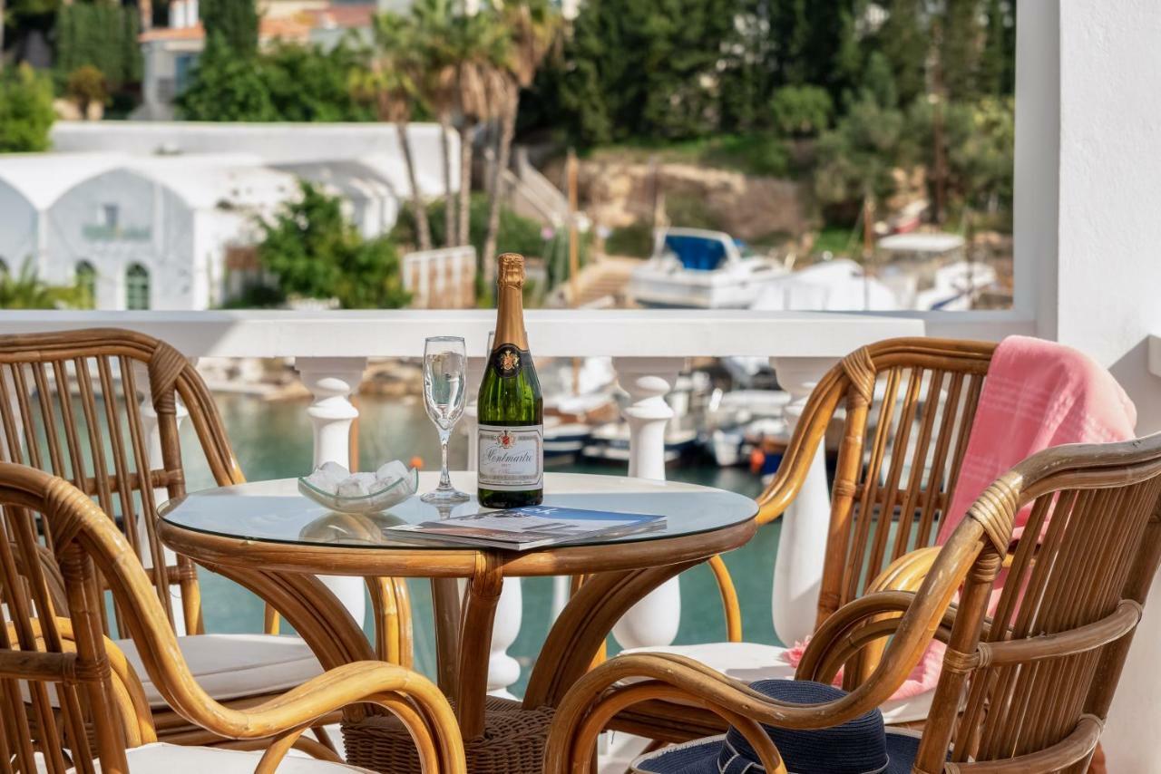 Porto Vecchio Luxury Suites Spetses Town Bagian luar foto