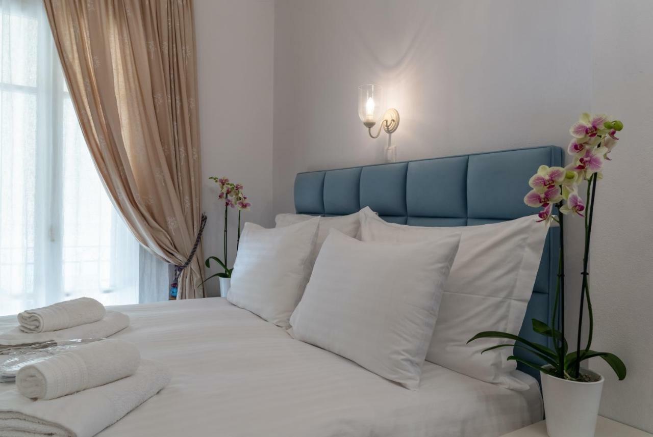 Porto Vecchio Luxury Suites Spetses Town Bagian luar foto