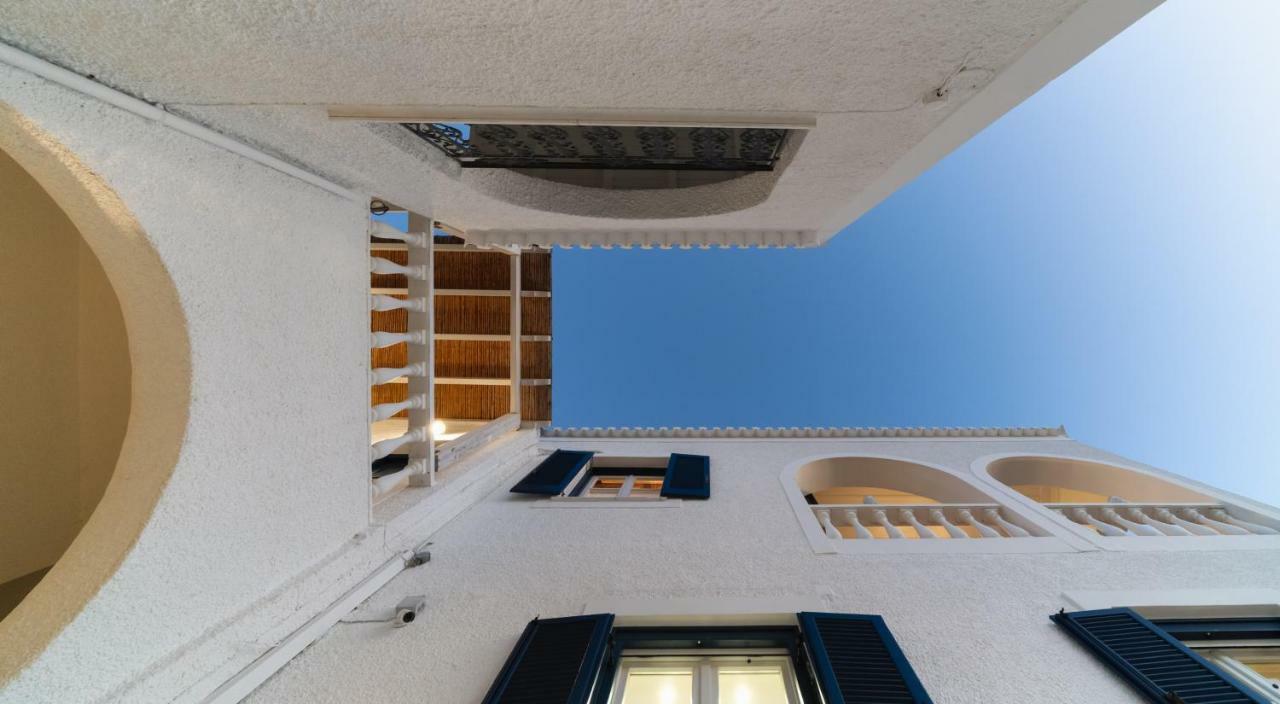 Porto Vecchio Luxury Suites Spetses Town Bagian luar foto