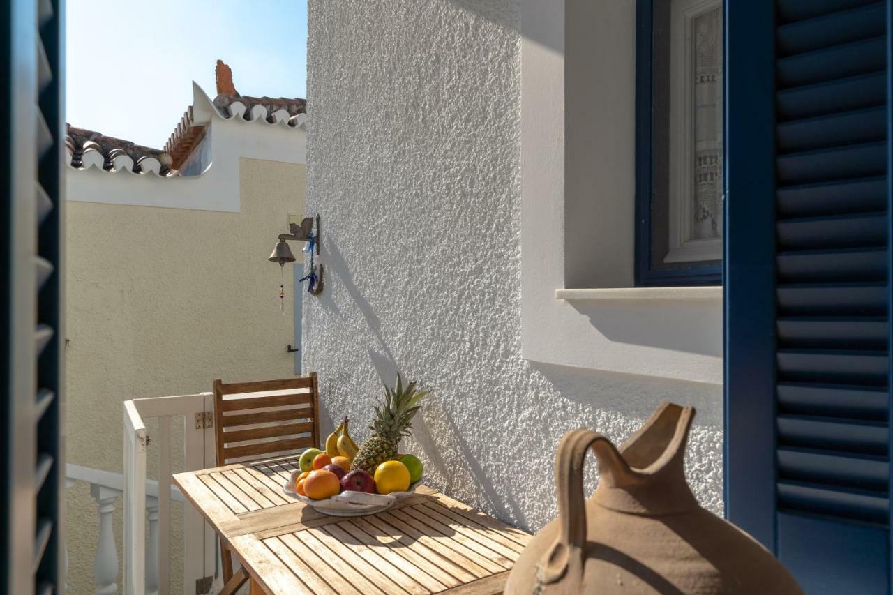 Porto Vecchio Luxury Suites Spetses Town Bagian luar foto